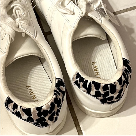 Old Navy women's Classic White Sneakers - Picture 2 of 4